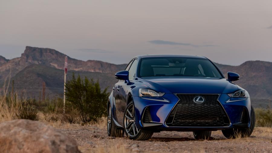  Lexus IS350 F-Sport (XE30) 2016 года  (NA) (фото 11 из 32)